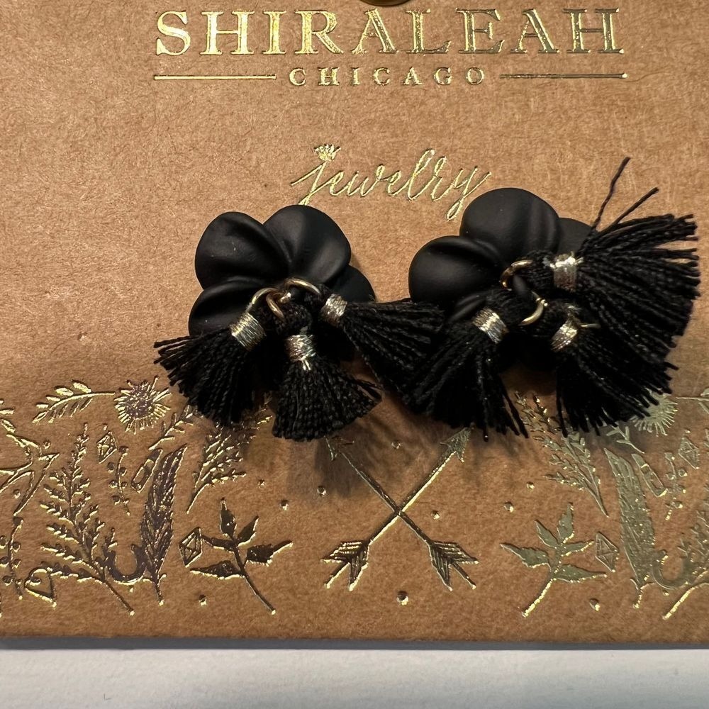 Shiraleah Fleur Earrings Women OS Black NEW Tassel Flower Matte Studs 36-AG-006 - Picture 1 of 3